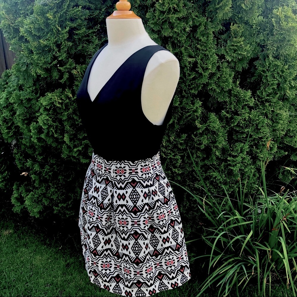 Mini Skirt Rebellion Size L Southwestern Geo Print
